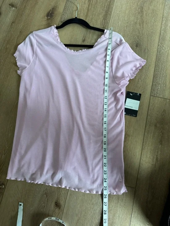 Nike Yoga Women's short sleeve ribbed T-shirt light pink scalloped NWT Large - Picture 6 of 8